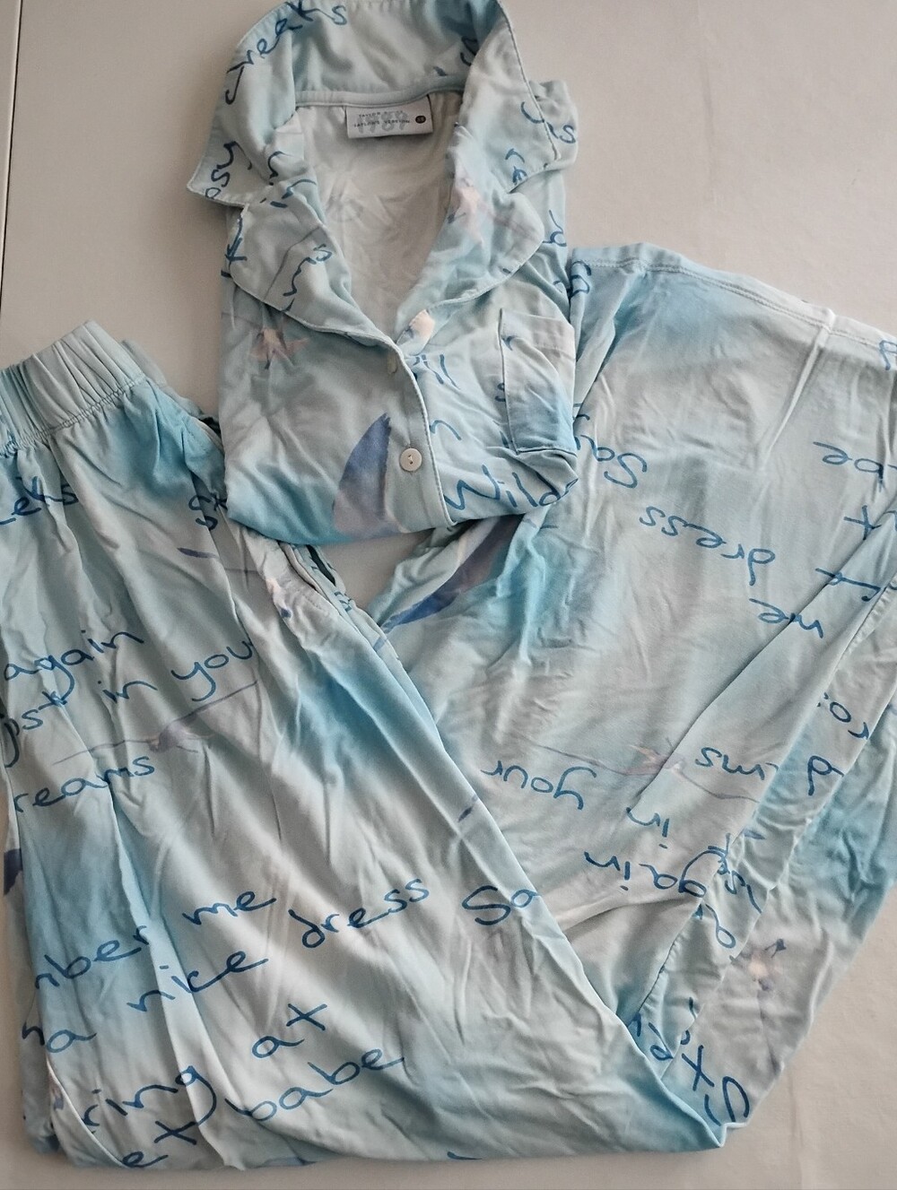 Taylor Swift 1989 (Taylor’s Version) Wildest Dreams Pajamas (Size XS)